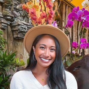 Meet your Posher, Jayde